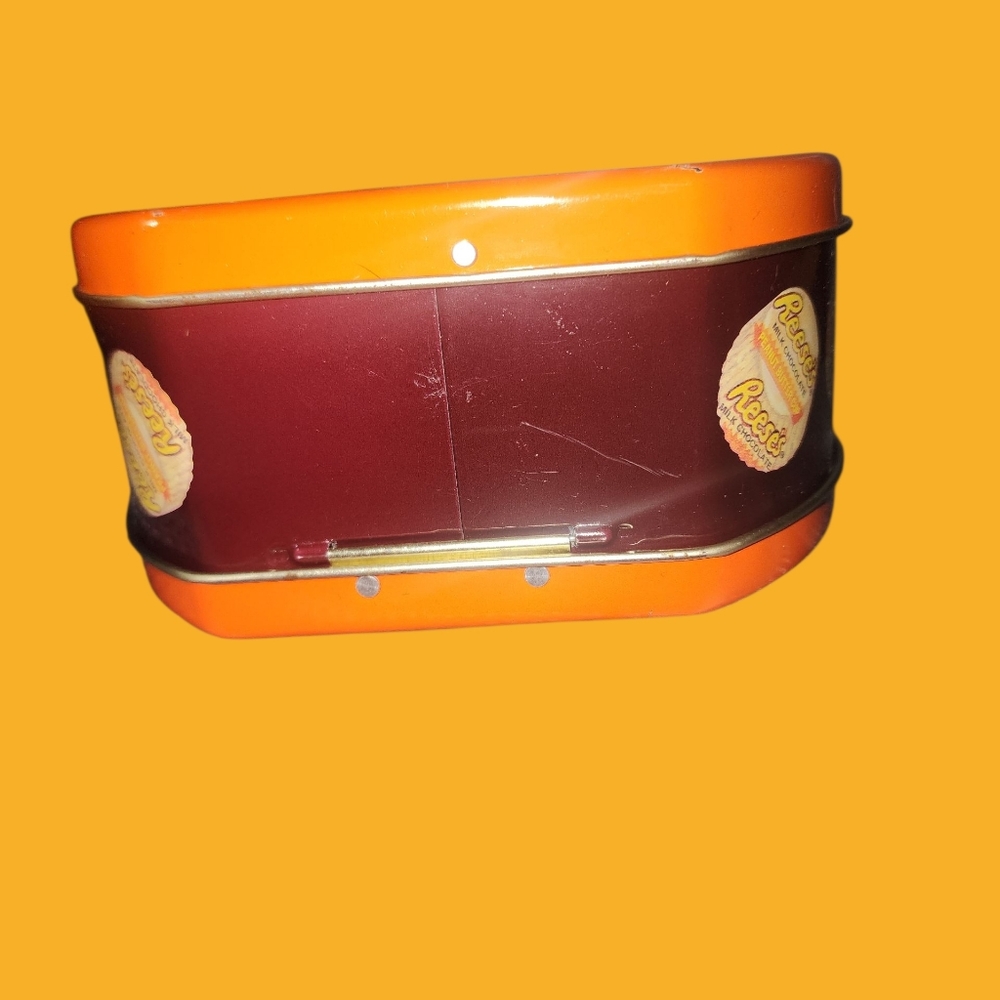 Vintage Reese's Peanut Butter Cup Tin/Lunch Box - Picture 3 of 4
